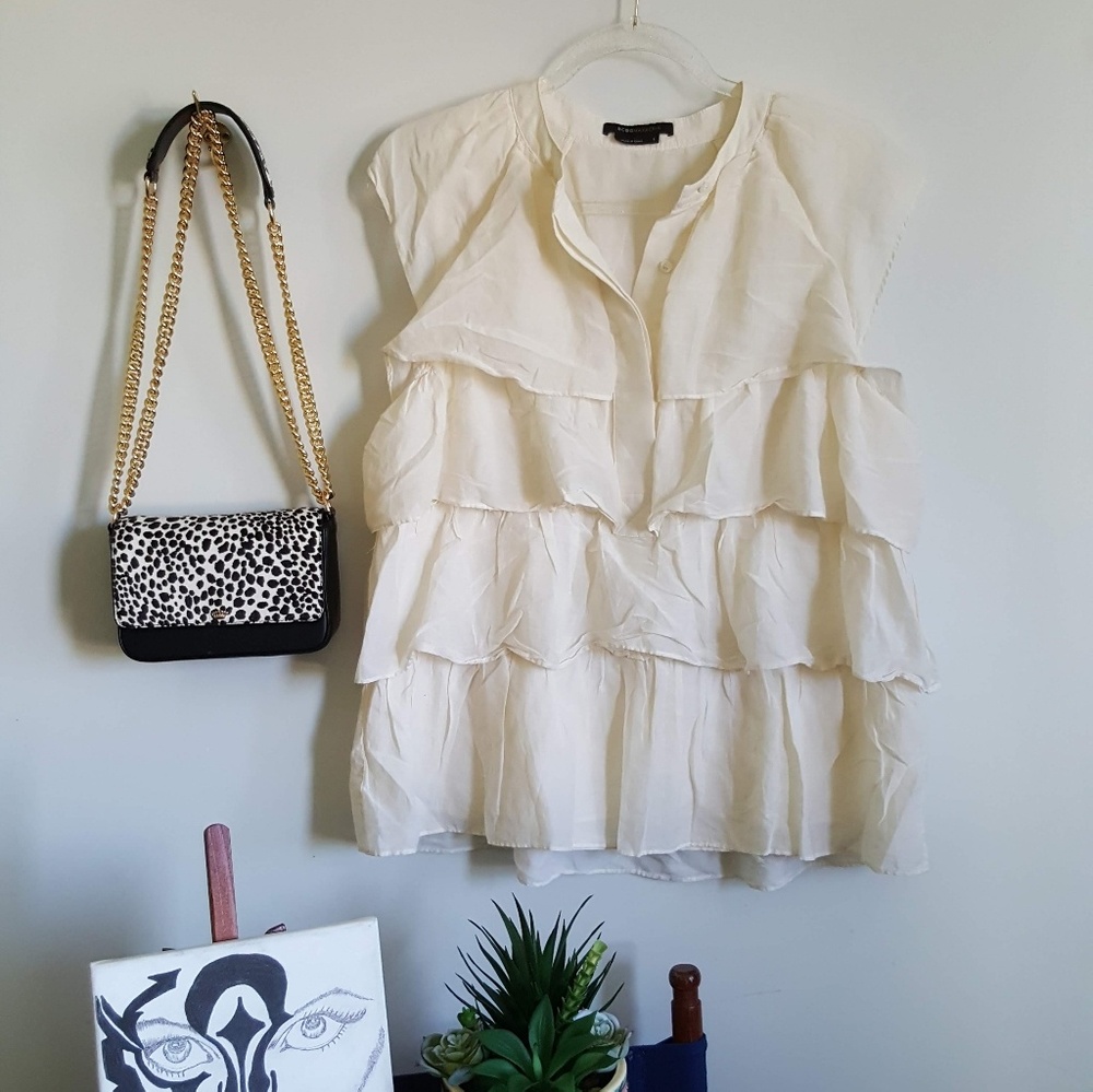 BCBG MAXAZRIA ivory layered ruffled sleeveless top